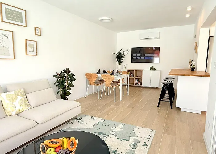 Luxury Family Buho Heated Pool