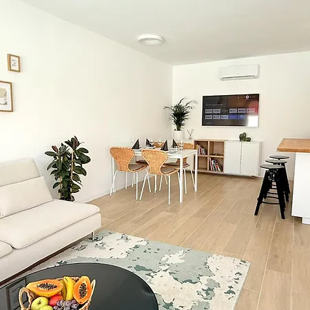 Luxury Family Buho Heated Pool